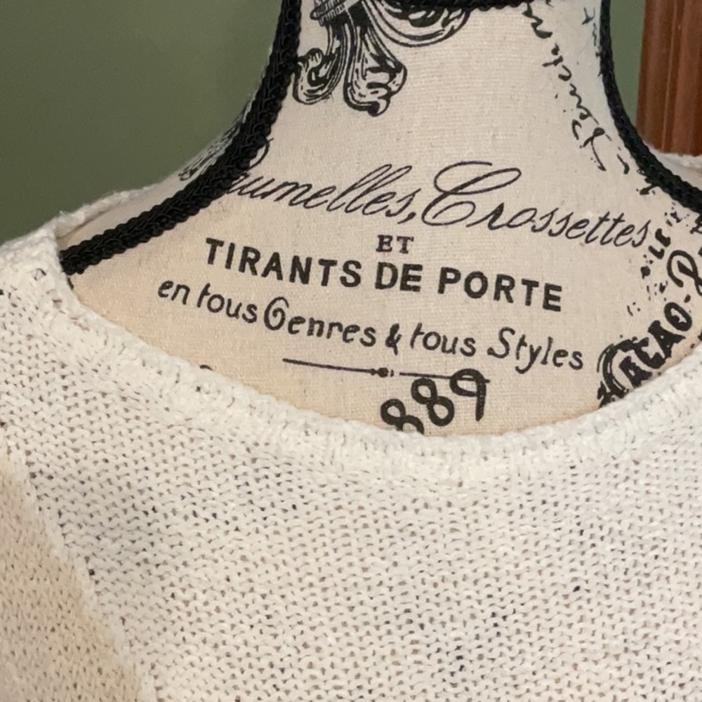 Elegant Cream Women's Tunic Top Petite Medium - Picture 3 of 6